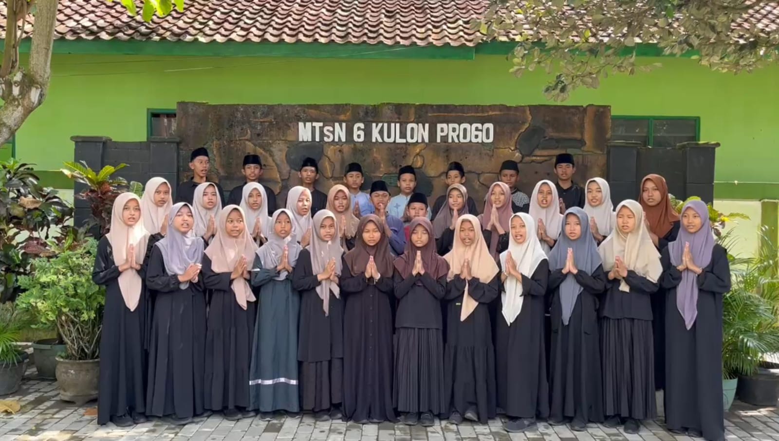 Siswa MTsN 6 Kulon Progo Eksplorasi Kreativitas Video Lebaran di Pesantren Ramadan